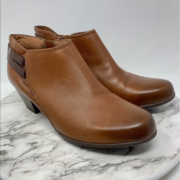 clarks valarie 2 ashly ankle bootie